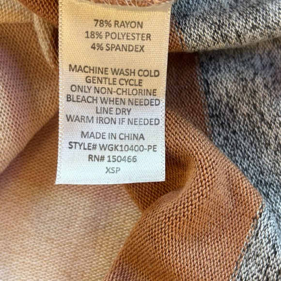 Market & Spruce Women’s Striped Sweater Button Detail Size Petite XS - Picture 3 of 6